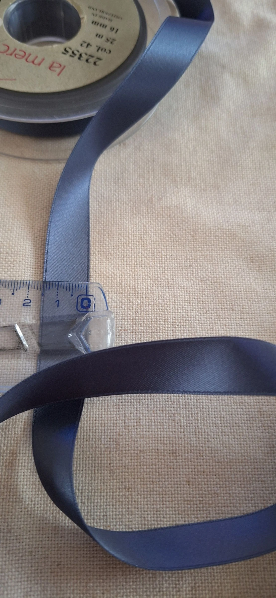 Fita de cetim de 16 mm de 5 metros, frente dupla, cinza azulado – photo 3